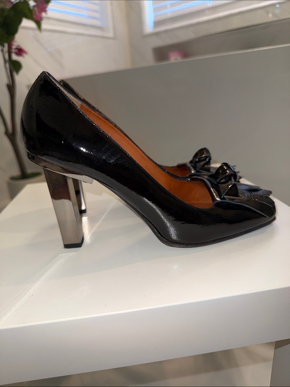 Beautiful Lanvin Black Patent Square Toe Fringe Metal Pump - Picture 5 of 13